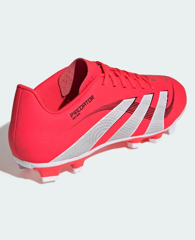 Adidas Kopačke Predator Club FG/MG - Image 6